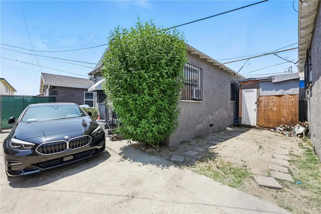 500 64th, Los Angeles, California 90003 home-pic-3